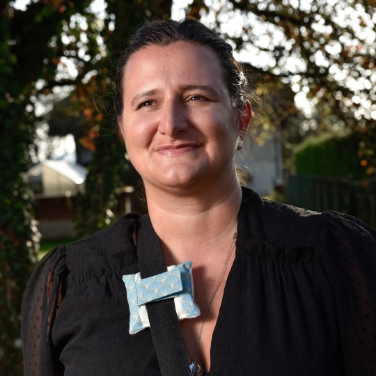 Azur Doré – Carré doux lumineux pour chambre implantable, pacemaker ou chimiothérapie Azur Doré – Carré doux lumineux pour chambre implantable, pacemaker ou chimiothérapie