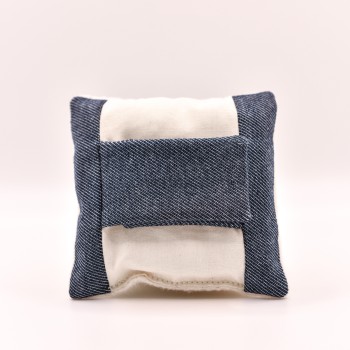 Bleu Denim – Carré doux tendance pour apaiser les frottements de la ceinture de sécurité